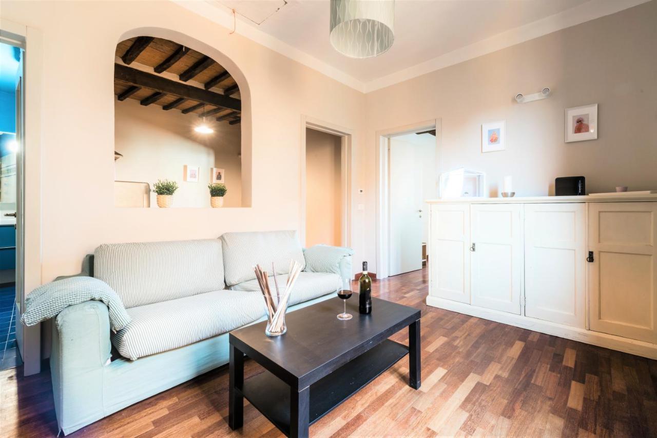 Hostly - La Pera Suite Apartment - 2 Bedrooms, Full Center 피사 외부 사진