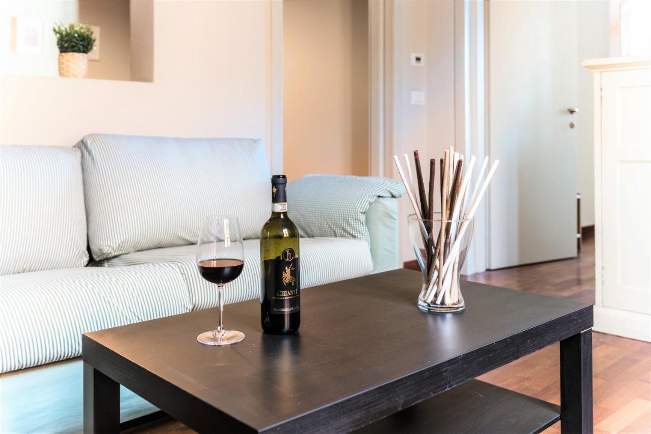Hostly - La Pera Suite Apartment - 2 Bedrooms, Full Center 피사 외부 사진
