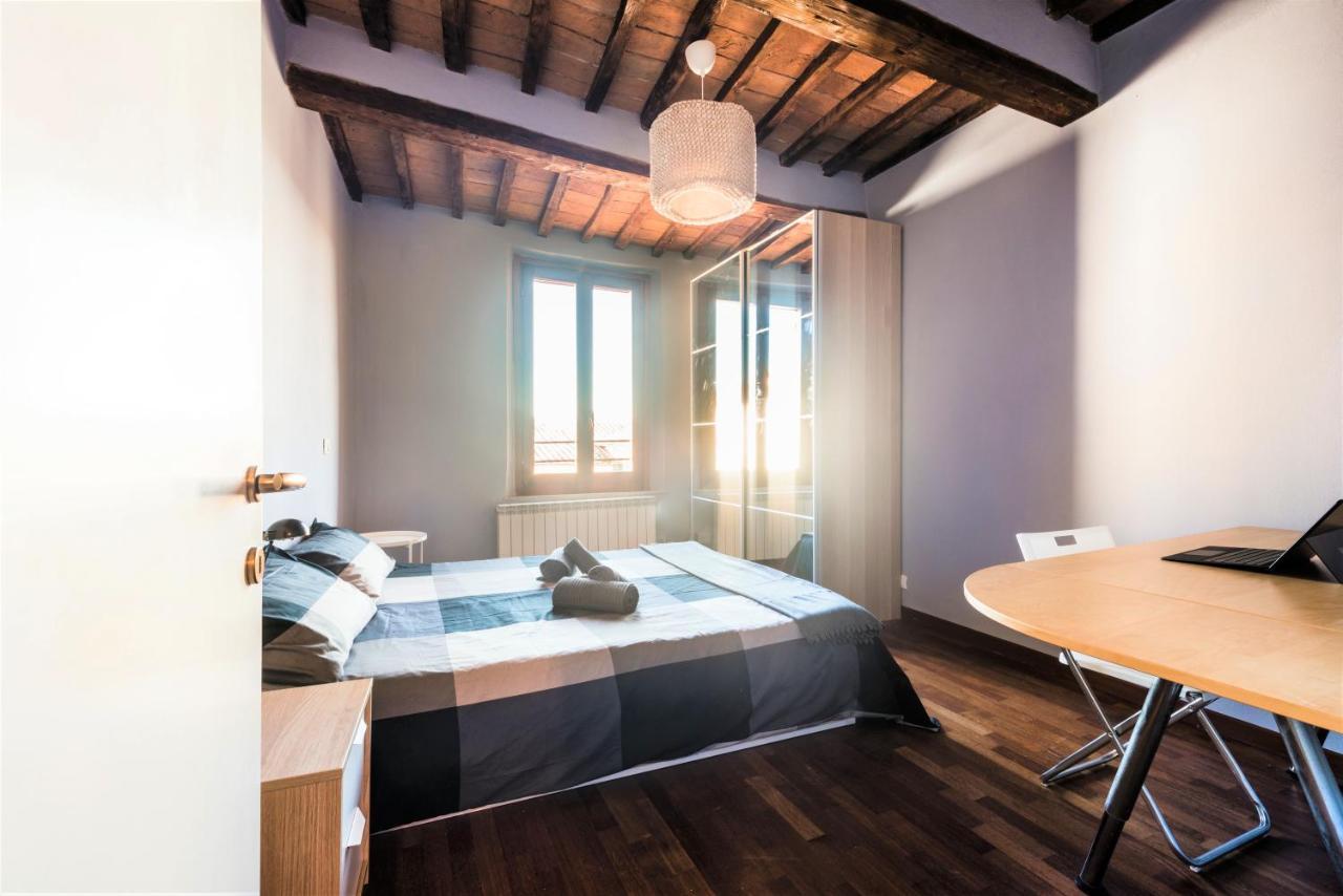Hostly - La Pera Suite Apartment - 2 Bedrooms, Full Center 피사 외부 사진